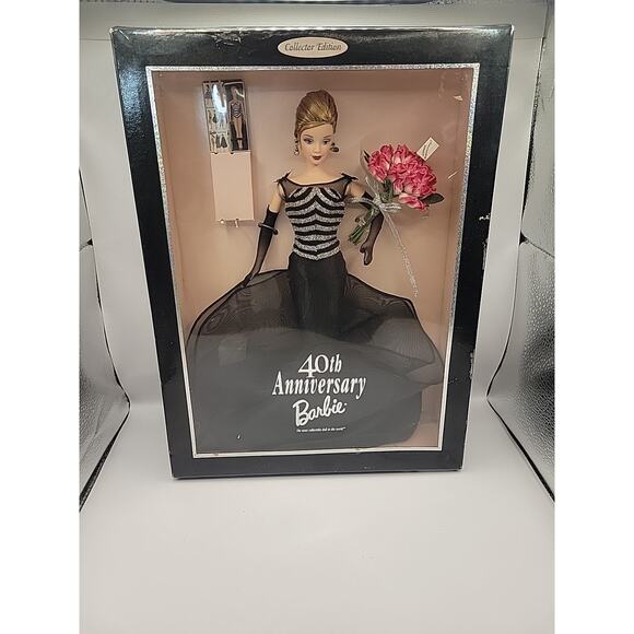 Barbie 40th Anniversary Blonde Collector Edition Doll 1999 Mattel 21384 - Picture 2 of 7